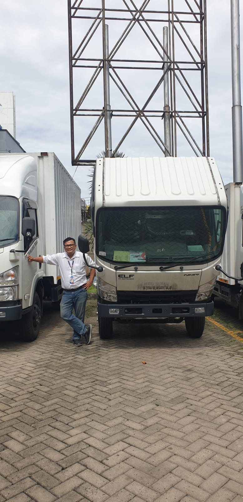 Delivery Isuzu
